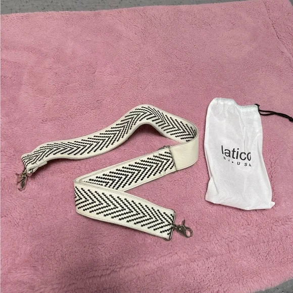 Latico Leather Bowie Cream and Black Patterned Adjustable Guitar Strap - Picture 6 of 6